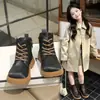 Botas Martin de Moda Versátiles para Niñas 2026 Nuevas Llegadas de Verano Botas Negras Lisas de Cuero para Niños Botas Cortas de Suela Suave Tendencia