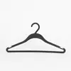 Perchas de plástico al por mayor, perchas desechables para tintorerías, lavanderías, tendederos, perchas para ropa y soportes especializados para prendas para tiendas de ropa