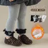Leggings infantis com acabamento em renda, meia-calça de inverno para meninas, forrada com fleece, grossa e quente, adequada para usar ao ar livre, calça cropped de bebê