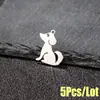 Nuevo Estilo Coreano Moda Corte Hueco Acero Inoxidable Forma de Corazón Lindo Temperamento Animal Pequeño Mascota Perro Colgante Venta al por Mayor