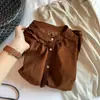 Camisa de renda marrom retrô de alta qualidade estilo Ins, nova camisa outonal estilo coreano solta e versátil com um visual estiloso, adequada para usar em camadas
