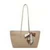 Bolsa de Grande Capacidade 2026 Novo Estilo Textura Fashionável Bolsa de Ombro Único Cor Sólida Bolsa Feminina Bolsa Tote Simples Bolsa Grande para o Trabalho