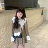 Outono e inverno Nova bolsa Cambridge fofa de cor contrastante bola de pelo bolsa fofa de menina princesa bolsa transversal de comércio exterior infantil