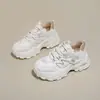 Ins sapatos de pai estilo coreano novos para mulheres outono 2026 estudante corrida esportes sola grossa aumento de altura casuais AK613-1