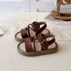 Novas sandálias de princesa estilo coreano de verão para meninas de 3 a 6 anos, com sola macia, antiderrapantes, sapatos de performance da moda para meninas