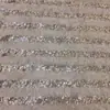 Fábrica de Guangzhou Tecido com Lantejoulas Bordado de Renda Vazada Moda Tecido Bordado Listrado Pequeno Tecido para Vestido Feminino