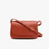 Bolsas Femininas de Luxo Leve Europeias e Americanas Feitas Sob Medida Novo Modelo 2025 Bolsa Transversal Casual Bolsa de Ombro Pequena Bolsa Quadrada Bolsa com Aba Portátil