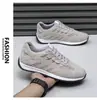 Zapatos para Hombre 2025 Transfronterizos Nuevos Zapatos de Malla Modestos Versátiles Zapatos Casuales para Hombre Zapatos Deportivos Ligeros Venta al por Mayor