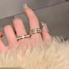 Anillo Súper Brillante de Acero de Titanio con Circonita para Mujer, Diseño de Nicho de Lujo Ligero, Anillo de Gama Alta Que No Se Desvanece, Anillo de Cola para Mejor Amiga