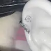 Brincos de Osso da Orelha com Asas de Anjo Luxo Leve Design de Nicho Estilo Minimalista Brincos de Pino Personalidade Temperamento Brilhantes Envoltos em Diamante Joias