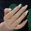 Brillo Explosivo Transparente Nude Media Luna Trapezoidal Largo Uñas Versátiles Portables Arte de Uñas Hecho a Mano Parches de Uñas Terminados Venta al por Mayor Efecto Iluminador