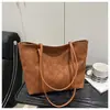 Bolso para el trabajo 2025 Verano Nuevo Estilo Ins Versión Coreana de Moda con Flores en Relieve Bolso de Hombro para Debajo del Brazo para Mujer
