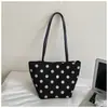 Bolsa de camurça vintage nicho para outono e inverno para mulheres, nova bolsa de ombro casual para o dia a dia 2026, bolsa de mão tipo saco