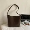 Bolso Grande Retro de Gran Capacidad para Viajes Casuales para Mujer 2025 Nuevo Estilo Diario de Invierno Bolso Cruzado Bolso Cubo de un Solo Hombro