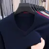 Suéter con Cuello en V y Escote Corazón Transfronterizo para Hombre Invierno Nuevo Casual Engrosado Cálido Lavable a Máquina Ropa Interior Suéter de Lana para Hombre