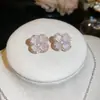 Diosa de la Belleza Sutil~ Juego de Aretes y Collar de Flor de Zircón, Lujo Ligero, Sofisticado, Exquisito, Estilo Ins, Accesorios Dulces y Versátiles