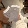 Miu Calcetín de Punto Gris Blanco y Negro con Letra Boca Diseño Personalizado Calcetines para Mujer Hermana Dulce Moda Mori Calcetines de Caña Media