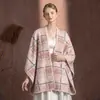 Chal, Capa y Bufanda Todo en Uno para Mujer para Otoño e Invierno, Estilo Coreano, con un Acogedor Tejido de Bucle, Diseño a Cuadros, Adecuado para Viajes y Fotografía, y Mantiene Caliente
