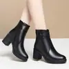 Botas de media pantorrilla para mujer, con diseño forrado de felpa, tacones altos y suela engrosada, perfectas para el invierno, y de la colección otoño/invierno 2026