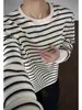 Camiseta básica de moda para hombre adolescente, estilo coreano oversized, manga larga a rayas suelta y casual, prenda interior de primavera