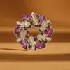 Broche Roxo Lavanda de Luxo Leve, um Buquê de Flores, Conjunto de Peças de Tricô para Usar por Cima, Acessórios de Roupa, Alfinete de Lapela, Anti-Exposição Venda por Atacado