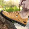 Sapatos Masculinos de Tamanho Grande para Travessia de Fronteira Verão Novo Casual Diário Masculino Sandálias Vazadas Respiráveis Sapatos de Couro Perfurado com Solado Macio