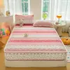 Sábana bajera de terciopelo de leche Protector de colchón Acolchado Estampado Cubre cama Otoño/Invierno Engrosado Cálido Agradable al tacto Suave Lavable