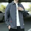 Jaqueta de trabalho casual masculina novo estilo primavera e outono, moderna e versátil, estilo loose Hong Kong, camisa longa com mangas compridas