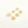 Retenção de Cor Forte Base de Flor de Renda Banhada a Ouro Base de Contas Acessórios para Joias DIY Pulseira Colar Handmade Oco Flor de Seis Pétalas Suporte de Tampa