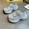Sandalias Deportivas Infantiles 2026 Verano Nuevas Malla Simple Huecas Ligeras Niñas Estilo Coreano Niños Sentido del Diseño Zapatos de Playa