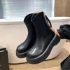 Botines de Moda Versátiles para Mujeres Petites 2025 Estilo Europeo Puntera Cuadrada que Aumentan la Altura Suela Gruesa Modernos Botines Tobilleros para Combinar con Faldas