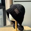 Gorro de Lana Tejido con Orejas de Oso Lindo para Mujer, Cálido y Resistente al Frío, que Muestra la Cara, Protección Pequeña para las Orejas, Gorro Lei Feng, Moderno