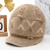 Gorro de tricô de inverno para mulheres de meia-idade e idosas, chapéu de lã quente com forro de fleece, chapéu de algodão espesso para vovó, protege as orelhas e resistente ao frio