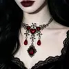 Collar Vintage Estilo Palacio con Borla de Gota de Agua Roja para Chicas Dulces y Geniales, Cadena para Clavícula Nicho de Subcultura Europea y Asiática, Nuevo Estilo de Moda