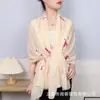 Bufanda Bordada Estilo Étnico Nueva para Otoño e Invierno 2026, Cortavientos y Cálida, Chal Elegante, Protector de Cuello para Mamá, Bufanda de Cuello Elegante para Mujer