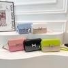 Bolso Pequeño con Textura Retro para Mujer 2025 Verano Nuevo Casual Color Contrastante Bolso Cuadrado Pequeño Moderno y Elegante Bolso Bandolera para Viajero