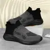 Sapatos Casuais Masculinos e Femininos de Solado Grosso e Cabedal Fly-Knit Tamanho Grande Sapatos Masculinos Casuais Esportivos Sapatos Meia Fly-Knit Sapatos de Corrida