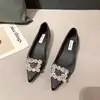Sapatos femininos 2026 novo estilo para todas as estações, sapatos femininos estilo francês para primavera e outono, bico fino, sola macia, com fivela quadrada de strass, bico fino elegante