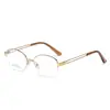 Armazón Óptico Ultra Ligero de Titanio Estilo Old Money Serie Gris para Mujer, Aspecto Natural, Estilo Lujo Ligero, con Lentes Graduados M2024606