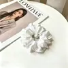 Goma de pelo scrunchie vintage versátil extragrande para adultos, elegante scrunchie floral para coleta