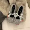 Versão em Couro Macio~ Luxuosas com Strass Floral Forradas com Lã Aumentadoras de Altura Mary Jane Outono e Inverno Quentes Estilo Chanel Sapatos Femininos Tendência
