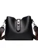 Bolso Bandolera Retro Simple Ligero Gran Capacidad Bolso de Hombro de Moda para Mujer Temperamento para Viajes Diarios Bolso Cubo Portátil con Correa Ancha