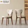 Cadeira de Jantar Moderna Minimalista em Madeira Maciça de Borracha Nórdica para Uso Doméstico, Hotel, Sala de Jantar Retro, Cadeira de Jantar com Encosto Macio para Lazer