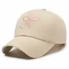 Boné de Baseball Bordado Rosa para Mulheres, Adequado para Todas as Estações, Proteção Solar, Estilo Coreano, Doce e Fofo, Circunferência da Cabeça Grande, Faz o Rosto Parecer Menor, Versátil