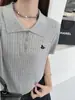 Top blanco de verano para mujer con cuello polo de hombro recto, hecho de seda helada, de manga corta, nuevo estilo popular 2026, para combinar con una falda