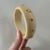 Yongge Jewelry Pulsera de Madera con Remaches de Pentagrama Coloridos Europeos y Americanos Accesorios de Mano de Madera Natural Multicolor Venta al por Mayor Venta al por Mayor Transfronteriza