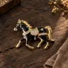 Nuevo Broche de Caballo Esmaltado con Pedrería y Goteo de Aceite Personalizado Europeo y Americano Exquisito Accesorios de Pin Versátiles para Corsage de Traje y Abrigo