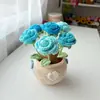 Arreglo de Flores de Hilo de Rosa con Forma de Corazón de 6 Cabezas Tejido a Crochet Hecho a Mano Decoración de Escritorio Regalo de Flor Artificial Hecha a Mano Cálido y Acogedor