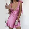 Moda Europeia e Americana Temperamento Sexy Garota Quente Feminino Cor Sólida Simples Cetim Tiras de Amarração Vestido Curto