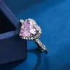 Anillo de moissanita de imitación en vivo de red roja parlanchina transfronteriza para mujer 1 quilate seis garras anillo de boda fábrica venta al por mayor joyería de comercio exterior